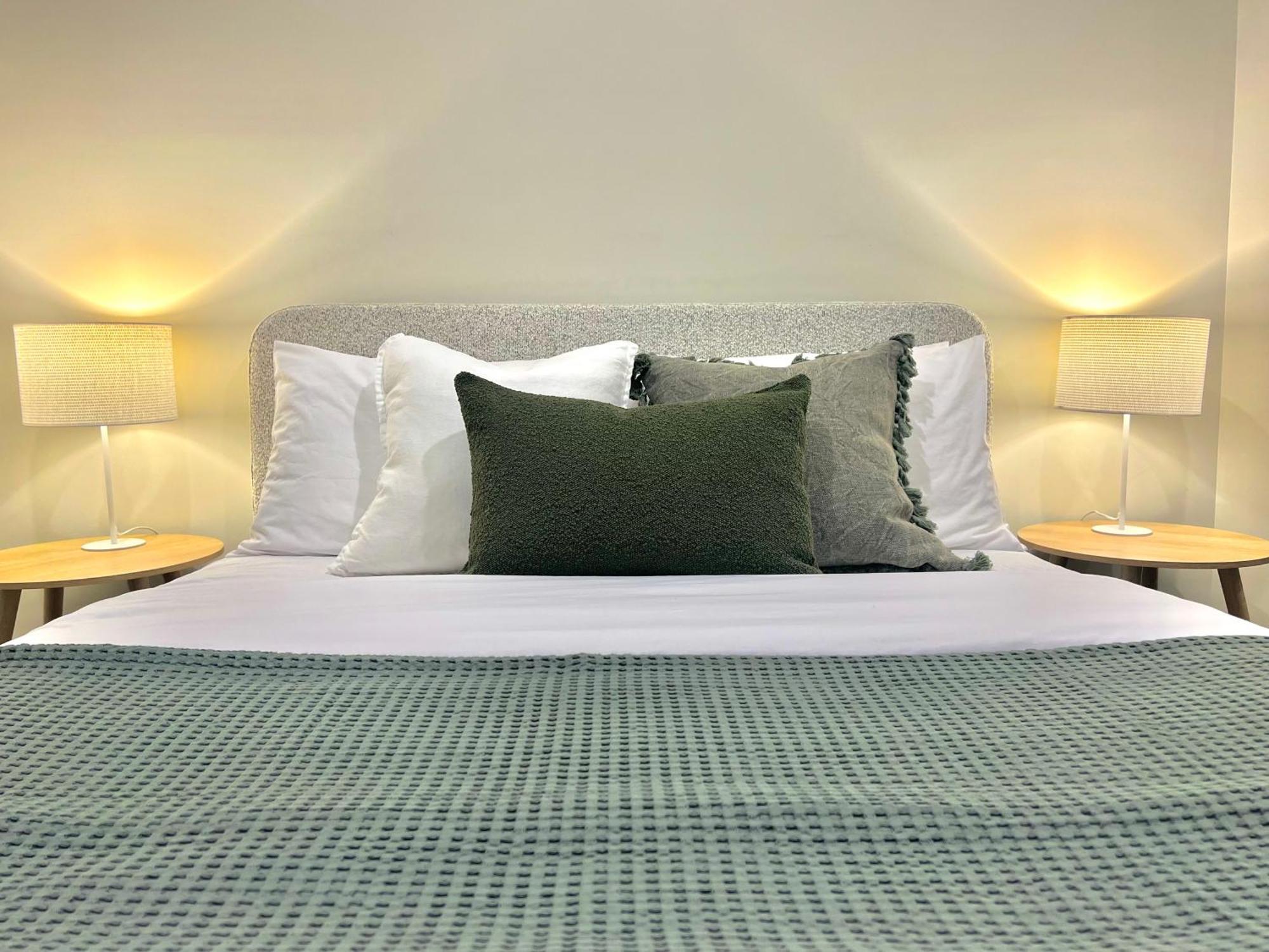 Harbour Towers, Newcastle'S Elite Apartment Stays, Free Parking & Tram Access Extérieur photo