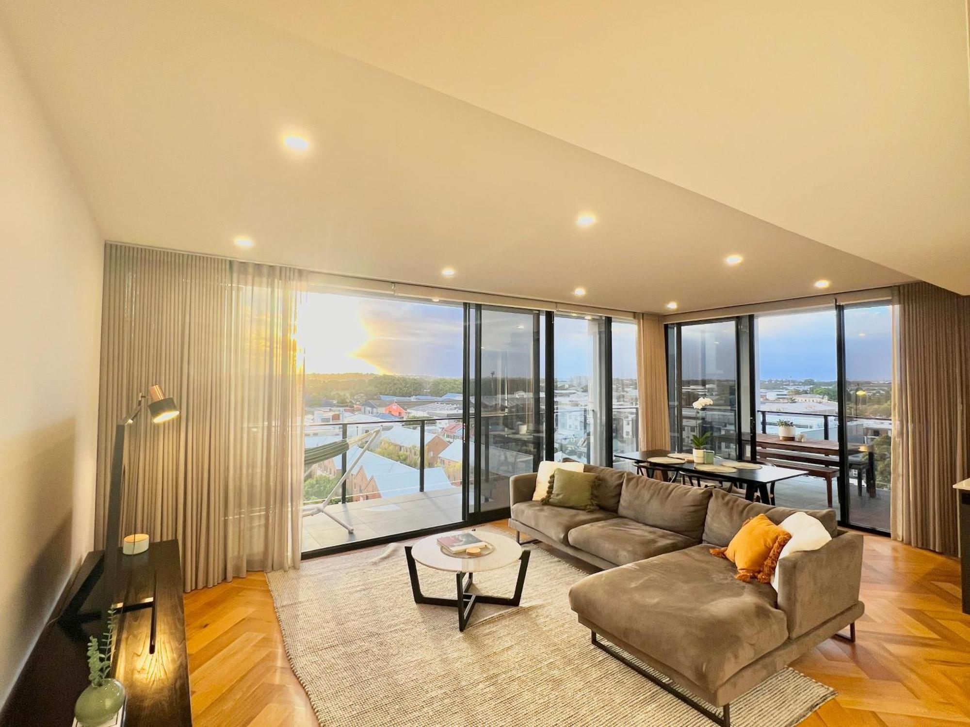 Harbour Towers, Newcastle'S Elite Apartment Stays, Free Parking & Tram Access Extérieur photo