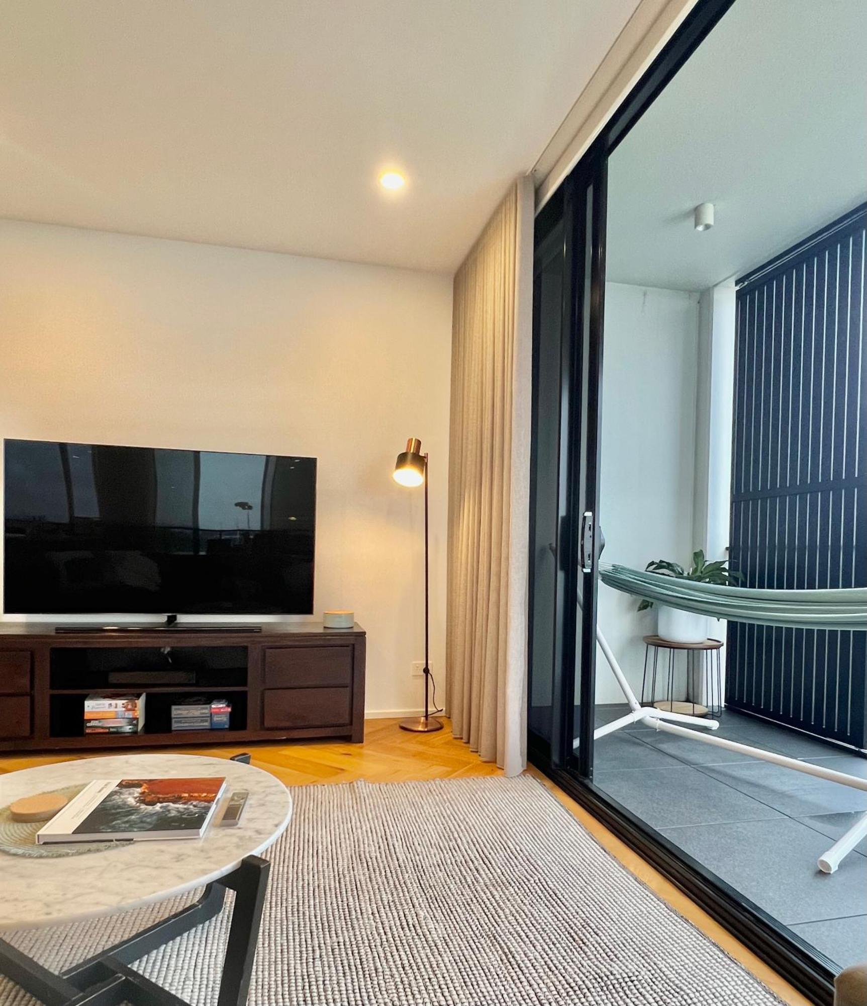 Harbour Towers, Newcastle'S Elite Apartment Stays, Free Parking & Tram Access Extérieur photo